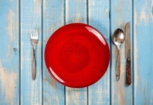 small red plates